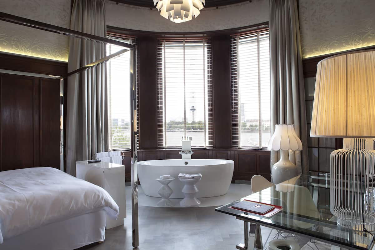 1 bedroom, in-room safe, desk, blackout curtains
