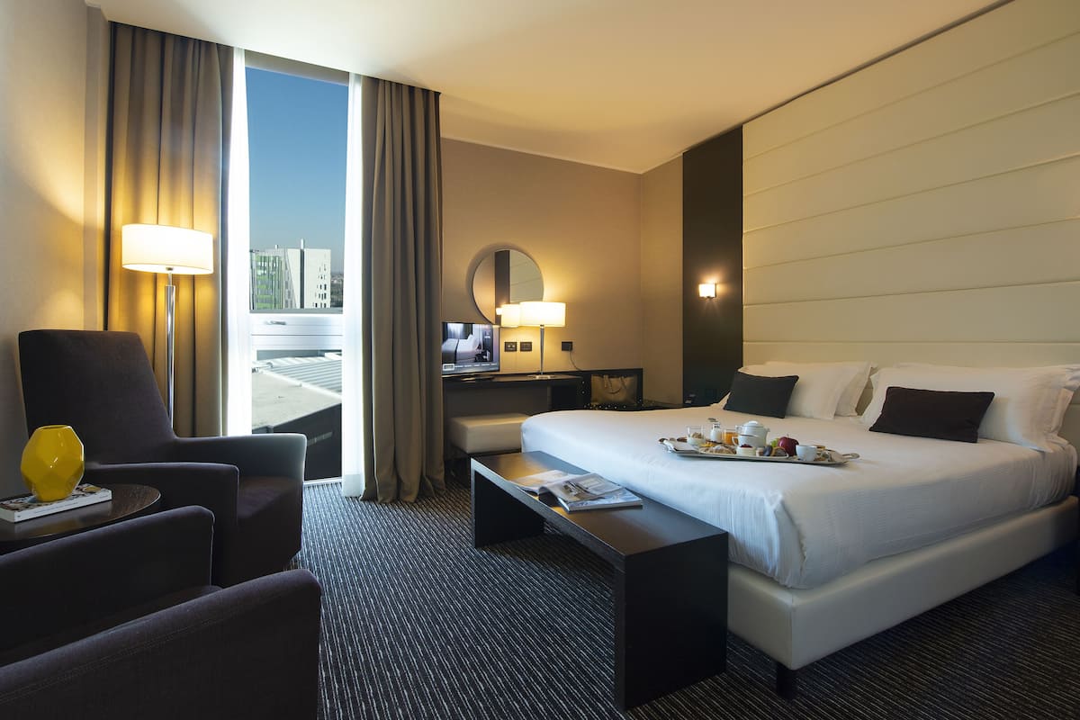 1 bedroom, premium bedding, minibar, in-room safe