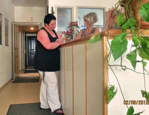Concierge desk - Hotel Comenius (Berlin)