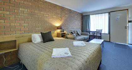 Tree Rose Motel Morwell
