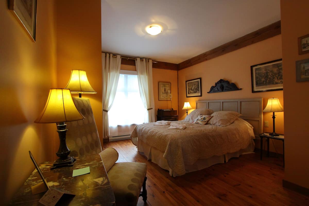 Habitación doble Deluxe, baño privado, vista al jardín (Lille) | 5 habitaciones y sábanas de algodón egipcio
