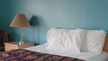 Standard Room, 1 Queen Bed