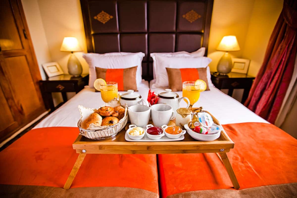 minibar, in-room safe, desk, blackout curtains