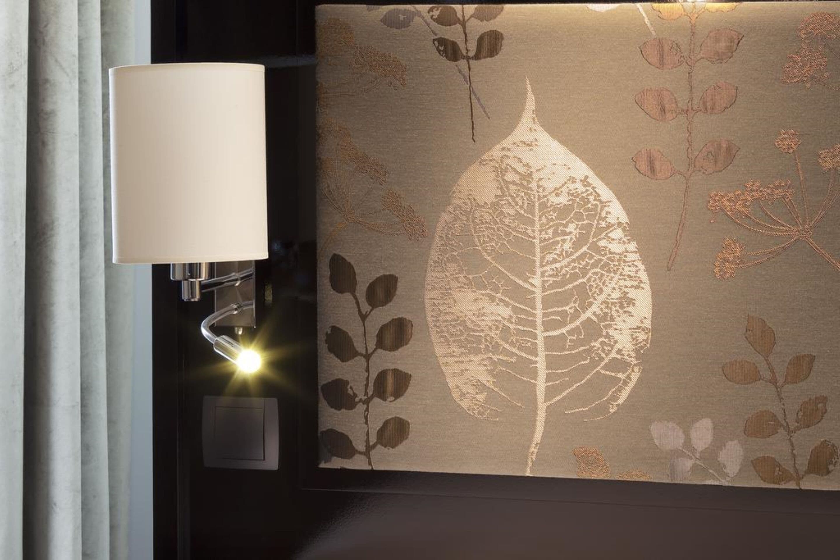 minibar, in-room safe, desk, soundproofing