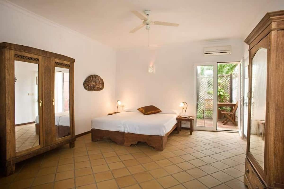 minibar, in-room safe, rollaway beds, free wifi