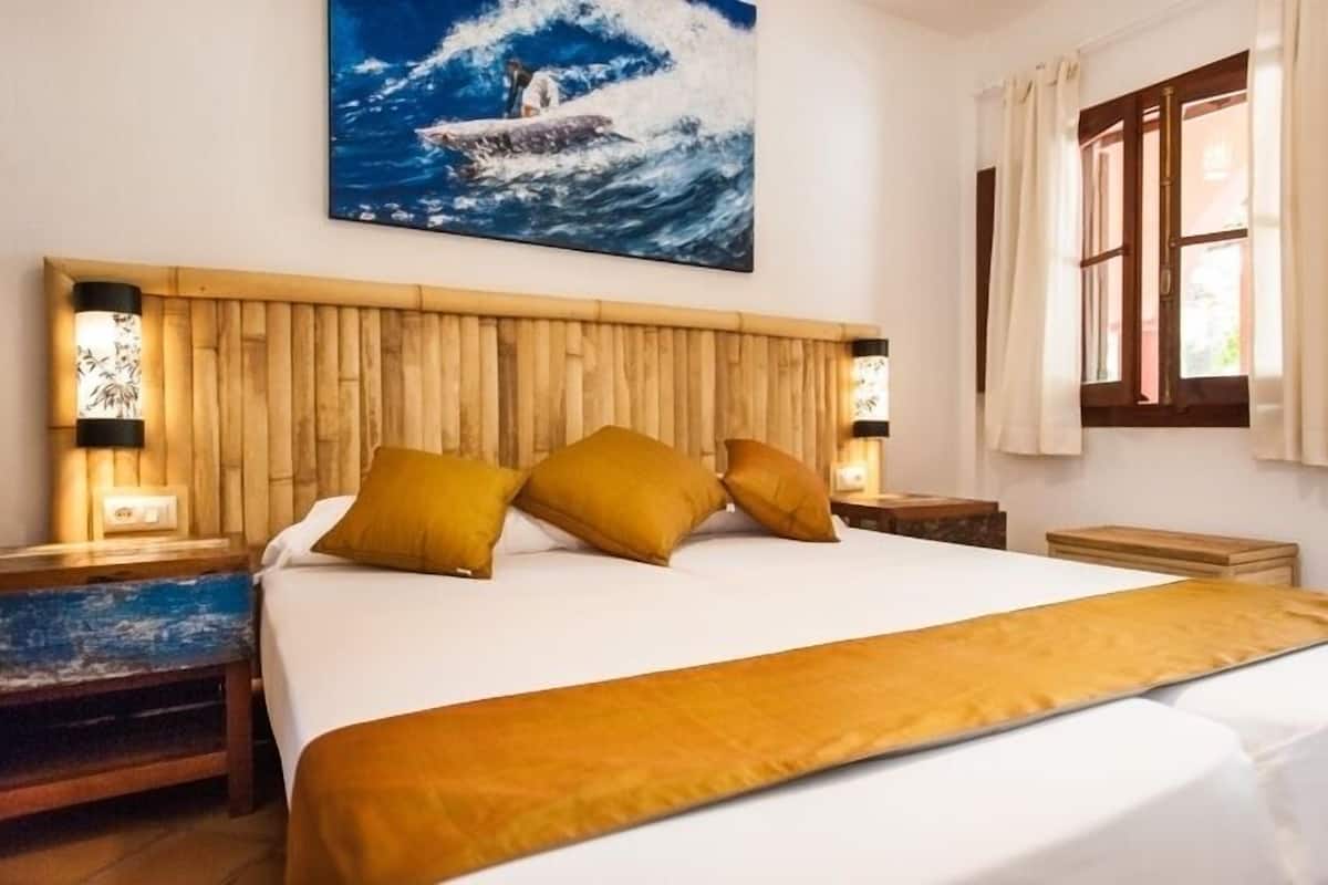 minibar, in-room safe, rollaway beds, free wifi