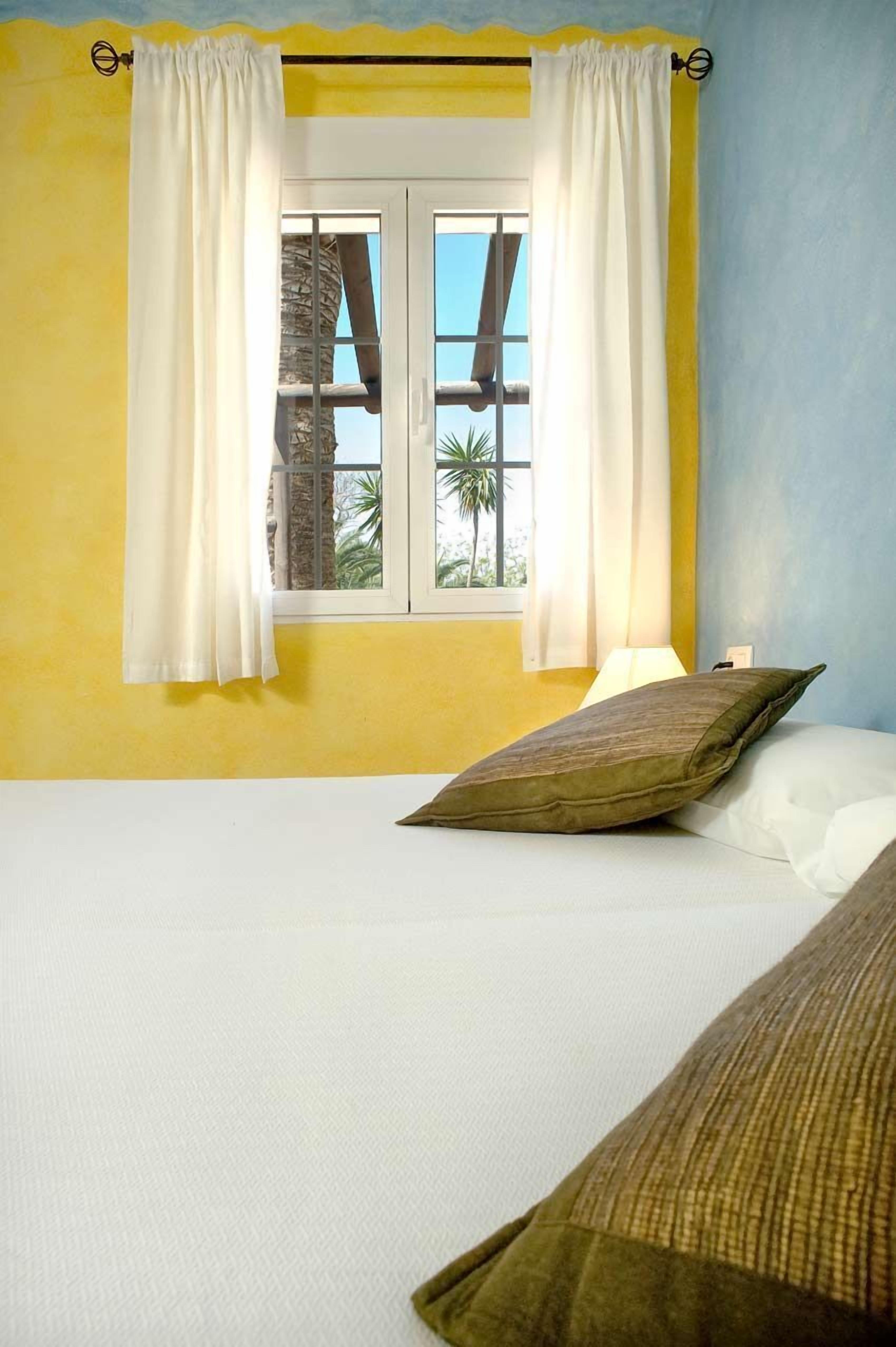 minibar, in-room safe, rollaway beds, free wifi