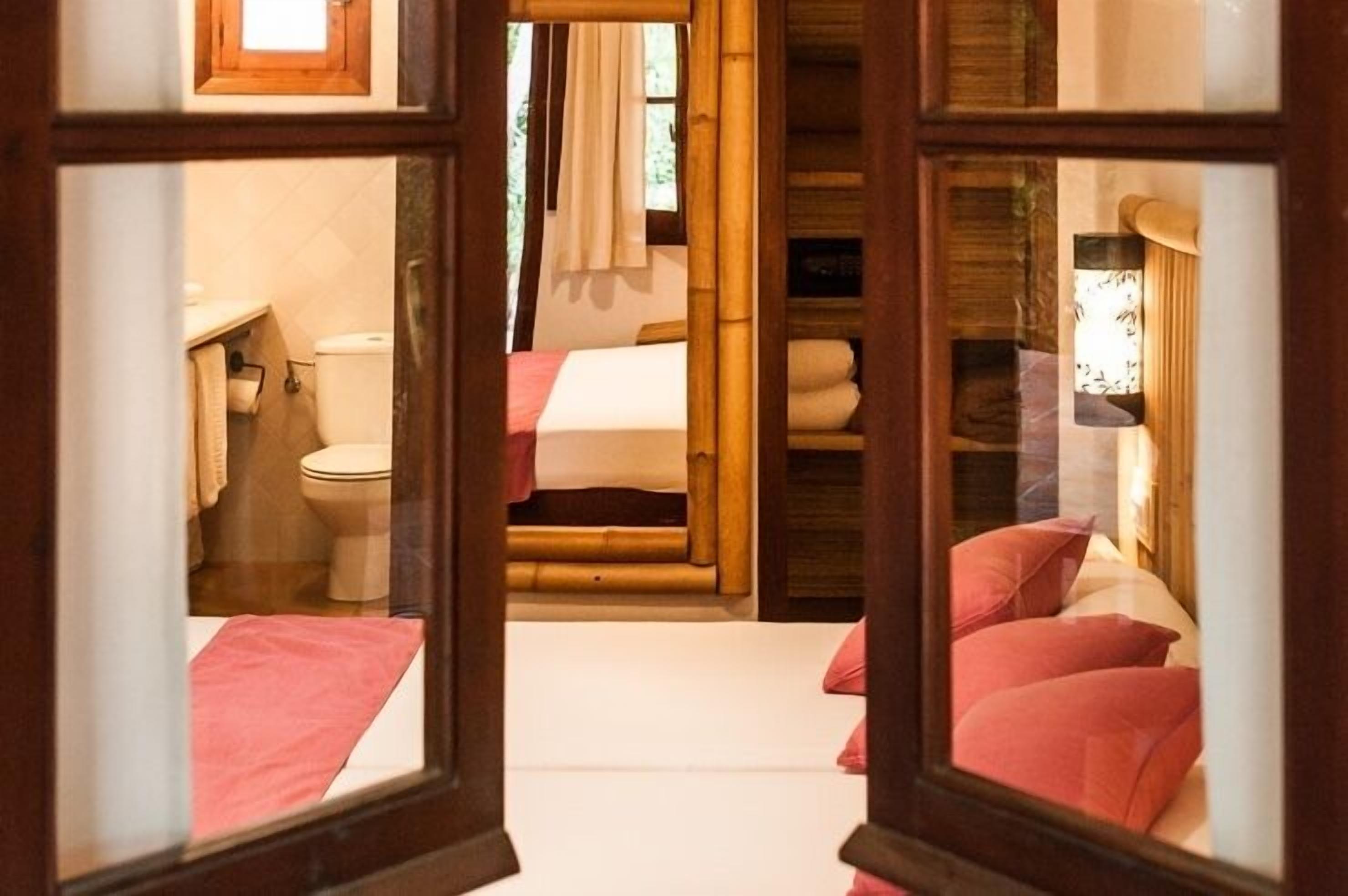 minibar, in-room safe, rollaway beds, free wifi