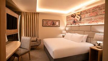 Double Room | Pillowtop beds, in-room safe, desk, blackout drapes