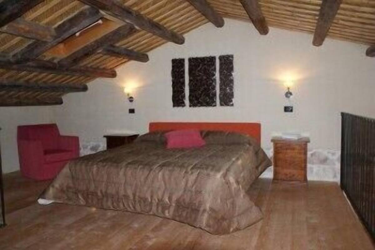 Suite (for 2 people) | 1 bilik tidur, bar mini, peti besi dalam bilik, meja 