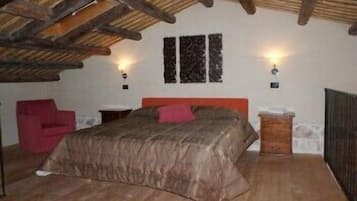 Suite per 2 persone | 1 camera, minibar, una cassaforte in camera, una scrivania