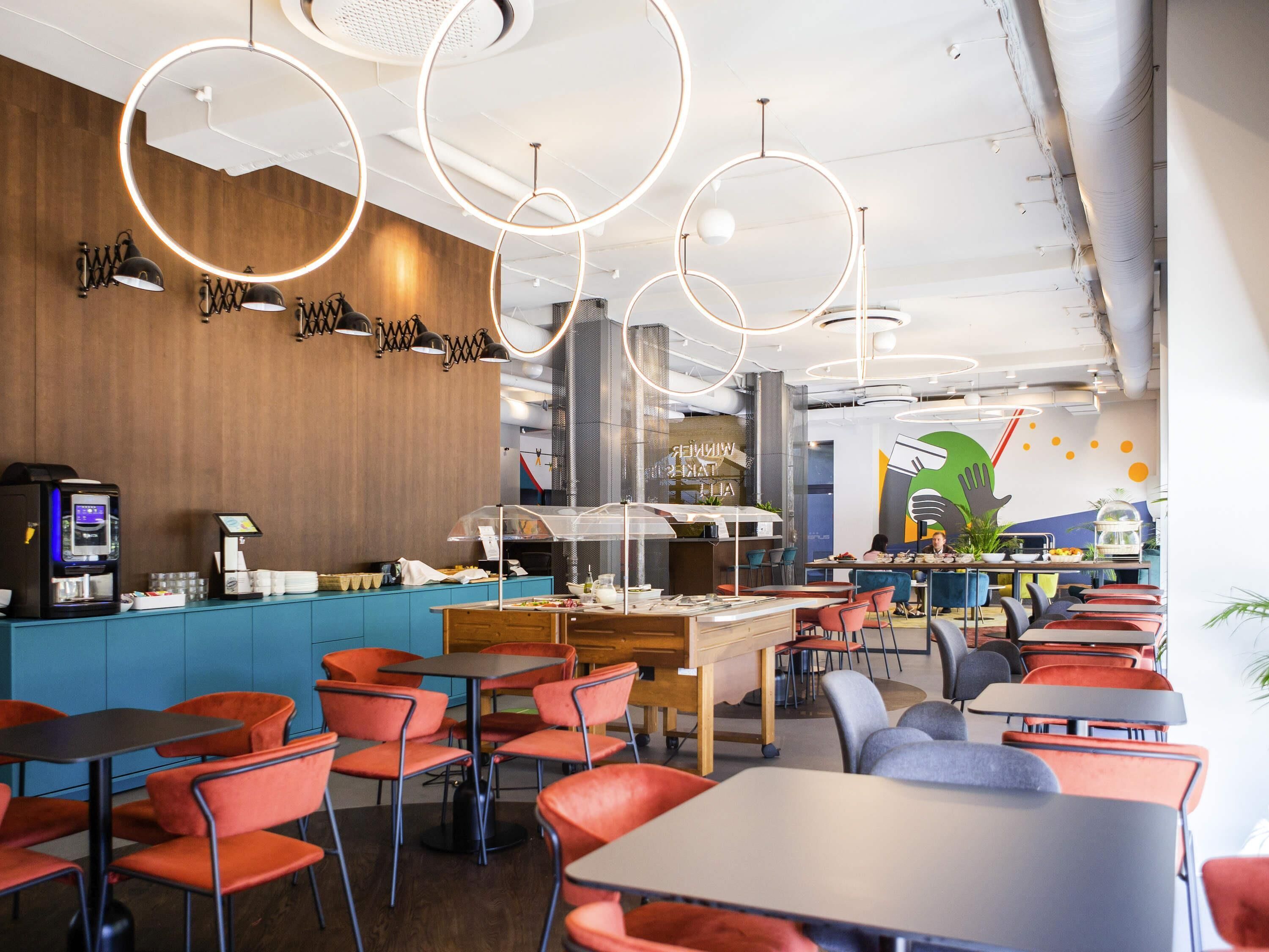 Buffet breakfast on weekdays (EUR 12 per person)