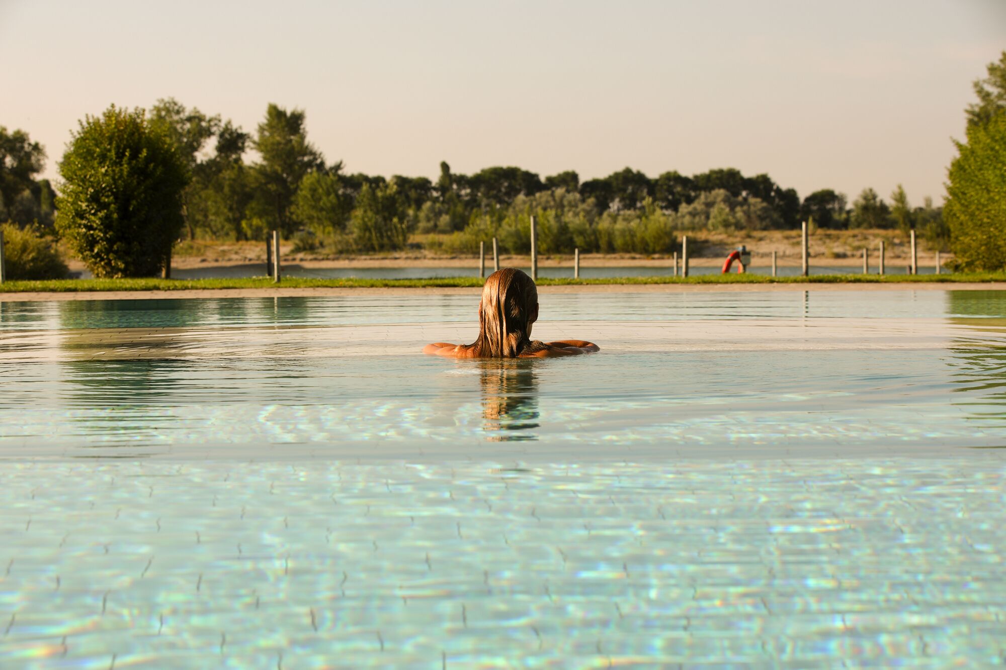 4 innendørsbassenger, 3 utendørsbassenger og solsenger