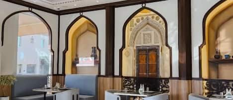 Daily buffet breakfast (OMR 3 per person)