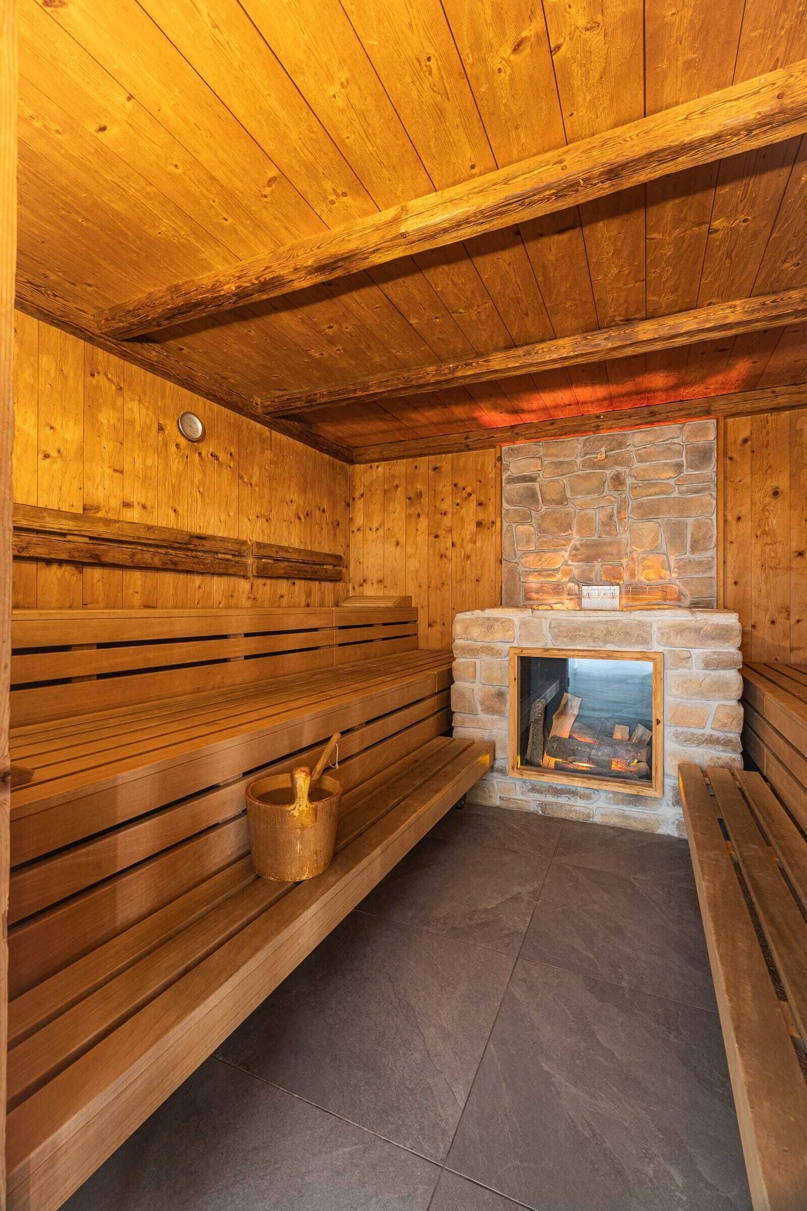 Foto - Upside Down Town Hotel Neue Post