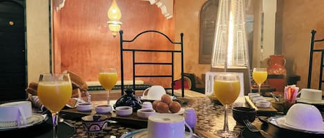 Free daily full breakfast