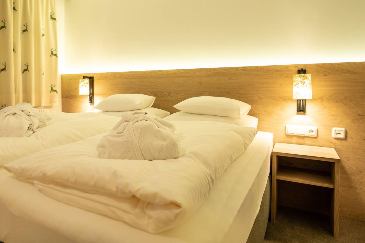 Minibar, in-room safe, desk, free WiFi