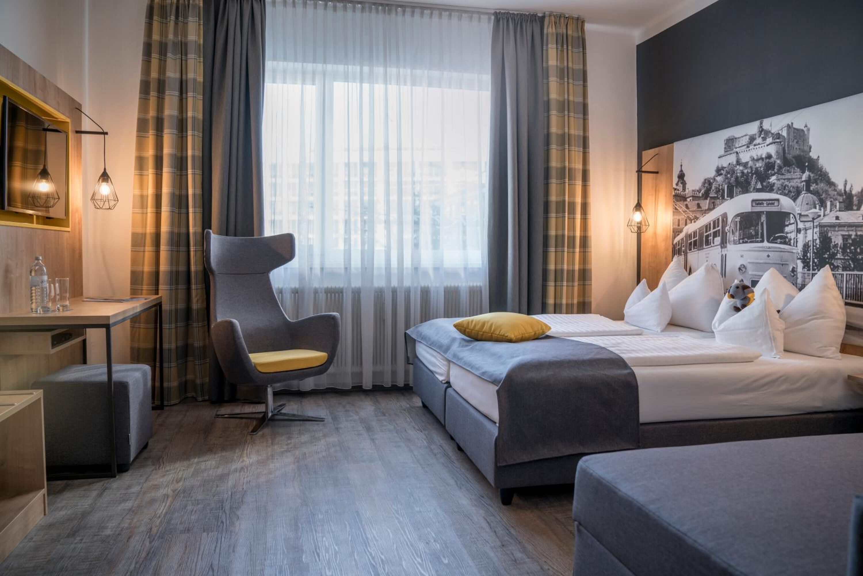 minibar, in-room safe, desk, laptop workspace