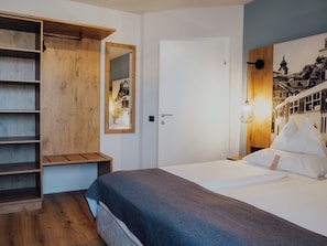 Apartamento, 2 quartos, para não fumantes | Frigobar, cofres nos quartos, escrivaninha