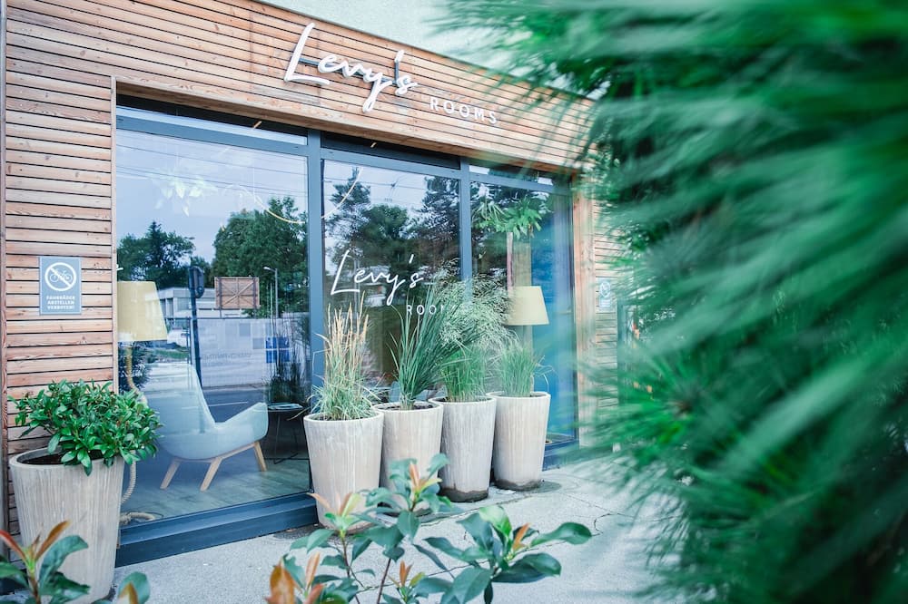 Levy's Rooms & Breakfast