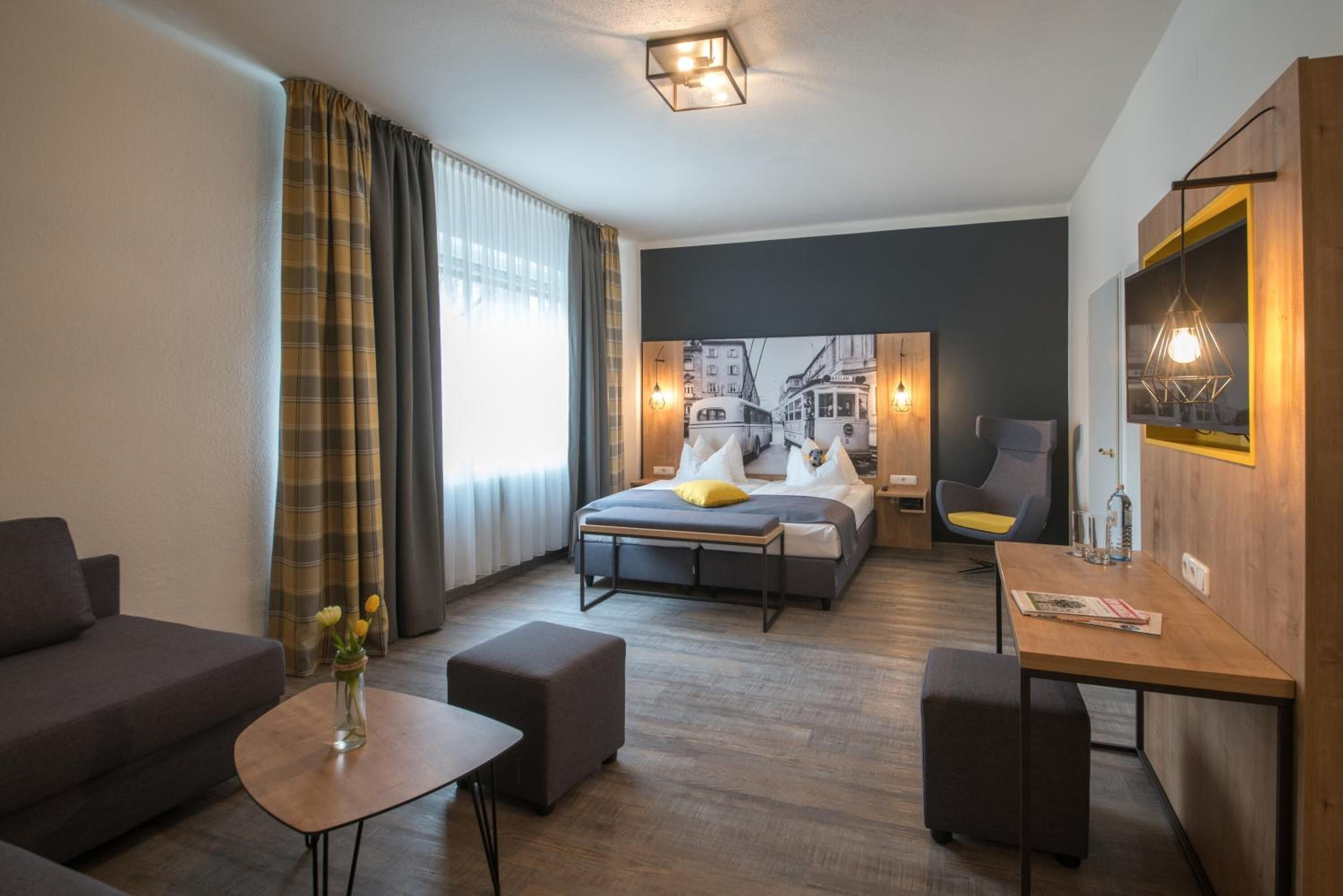 minibar, in-room safe, desk, laptop workspace