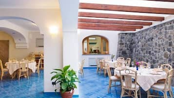 Breakfast, lunch, dinner served; Italian cuisine, pool views