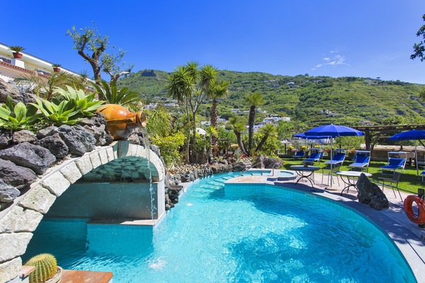 2 outdoor pools, pool umbrellas, sun loungers
