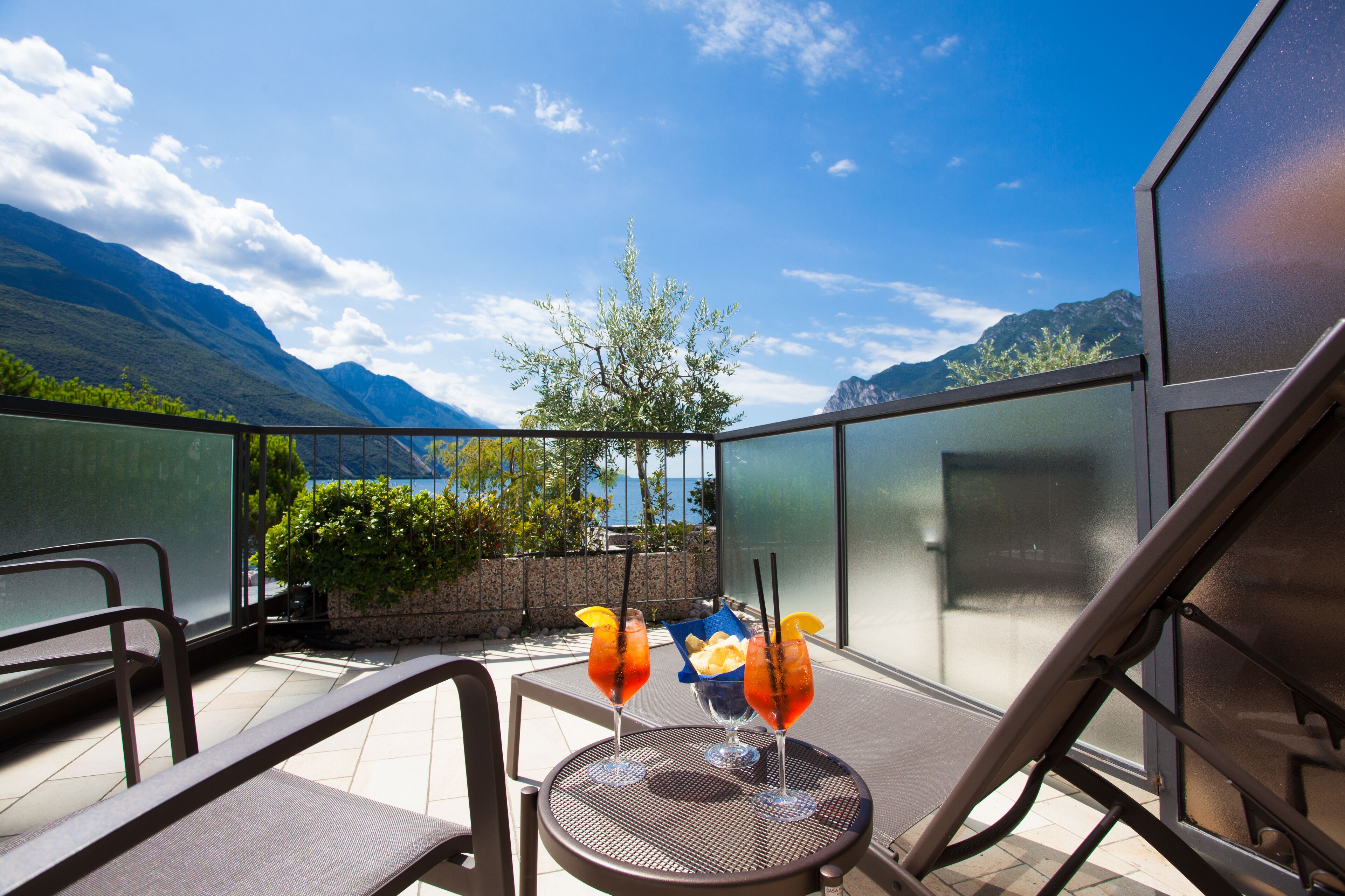 deluxe room, lake view | room amenity