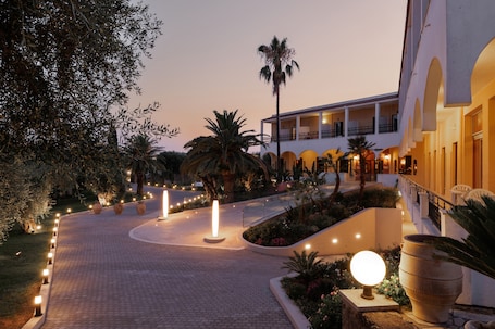 Exterior. Paradise Hotel Corfu