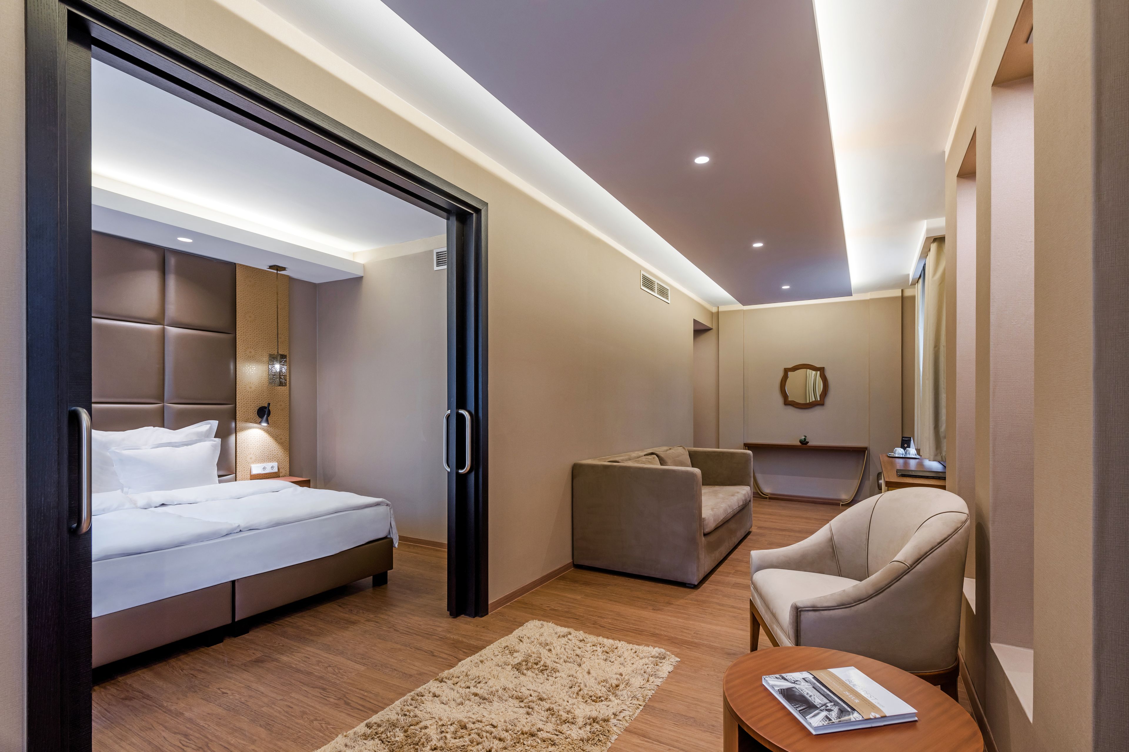 suite | 1 bedroom, minibar, in-room safe, soundproofing