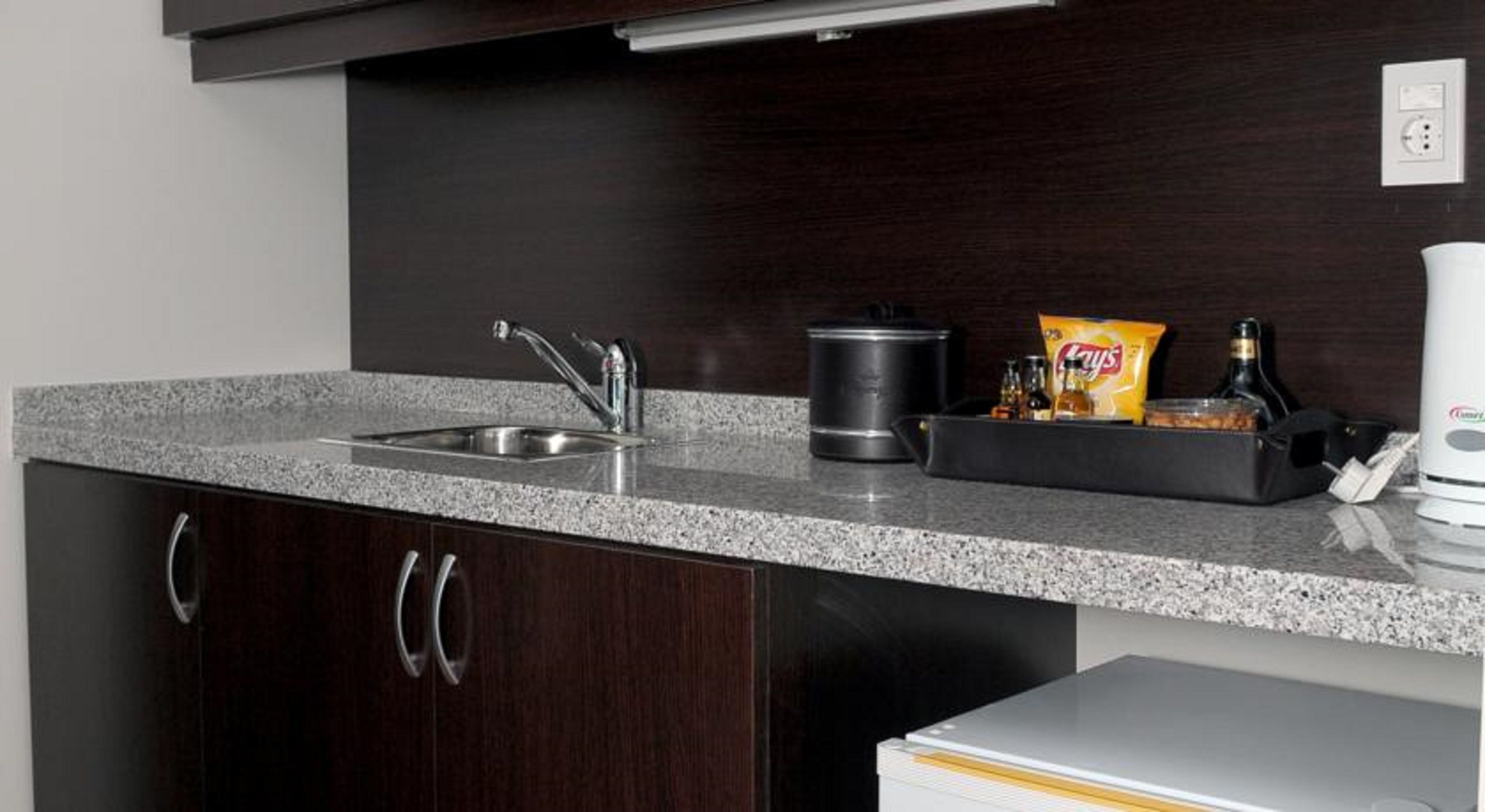 suite | minibar, in-room safe, desk, blackout curtains