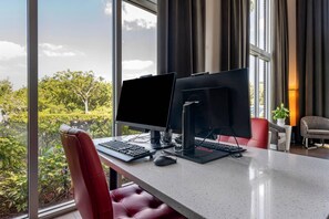 Business centre - Cambria Hotel Ft Lauderdale, Airport South & Cruise Port (Dania Beach)