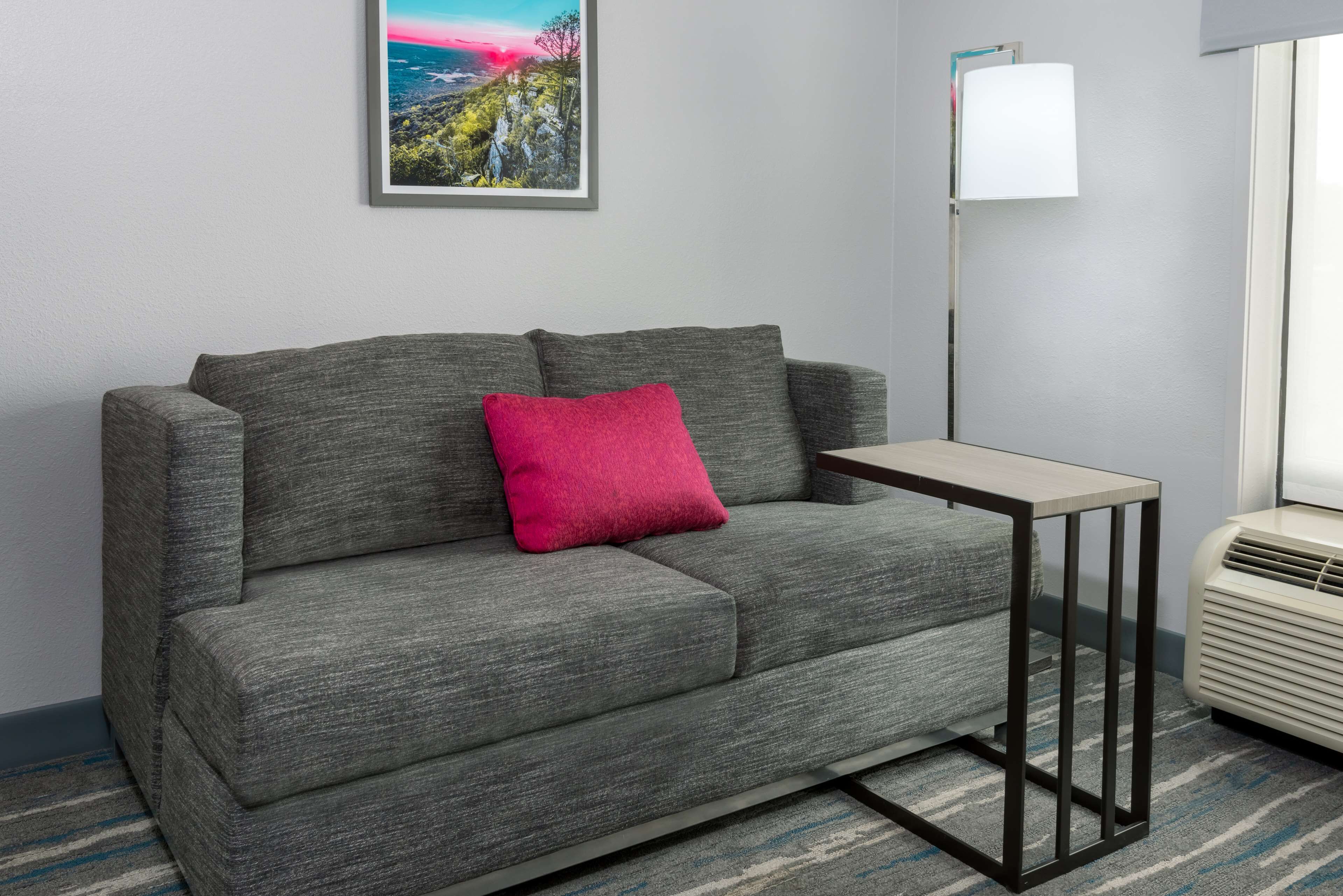 room | living area | 32-inch lcd tv with cable channels, tv, mp3 dock