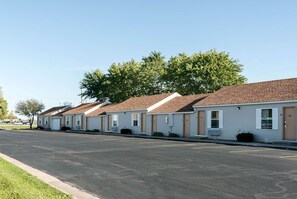 Exterior - Rodeway Inn & Suites Austin I-90 (Austin)