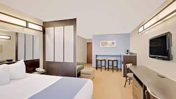 Studiosuite, 1 Queen-Bett, Nichtraucher | Hochwertige Bettwaren, Pillowtop-Betten, Zimmersafe, Schreibtisch
