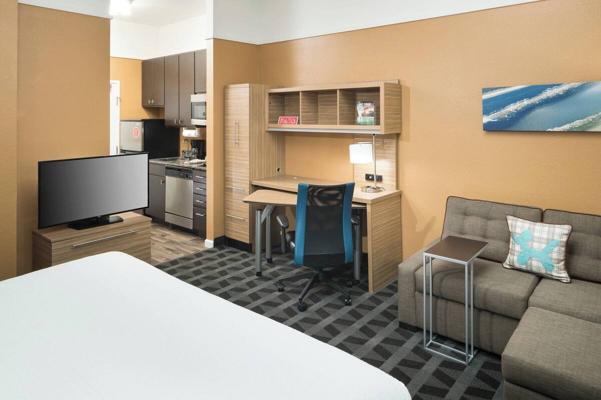 desk, laptop workspace, iron/ironing board, free cots/infant beds