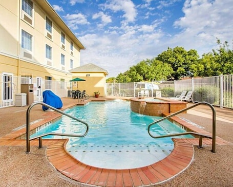 Seasonal outdoor pool