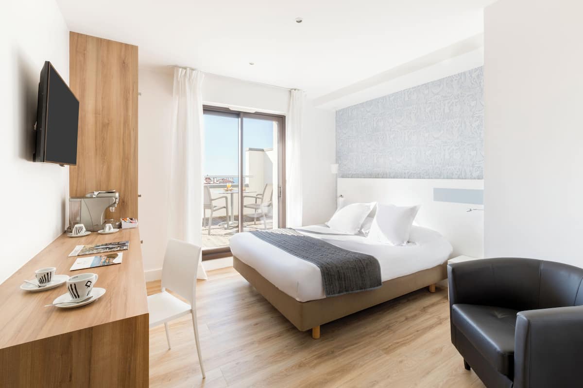 1 bedroom, premium bedding, Select Comfort beds, in-room safe