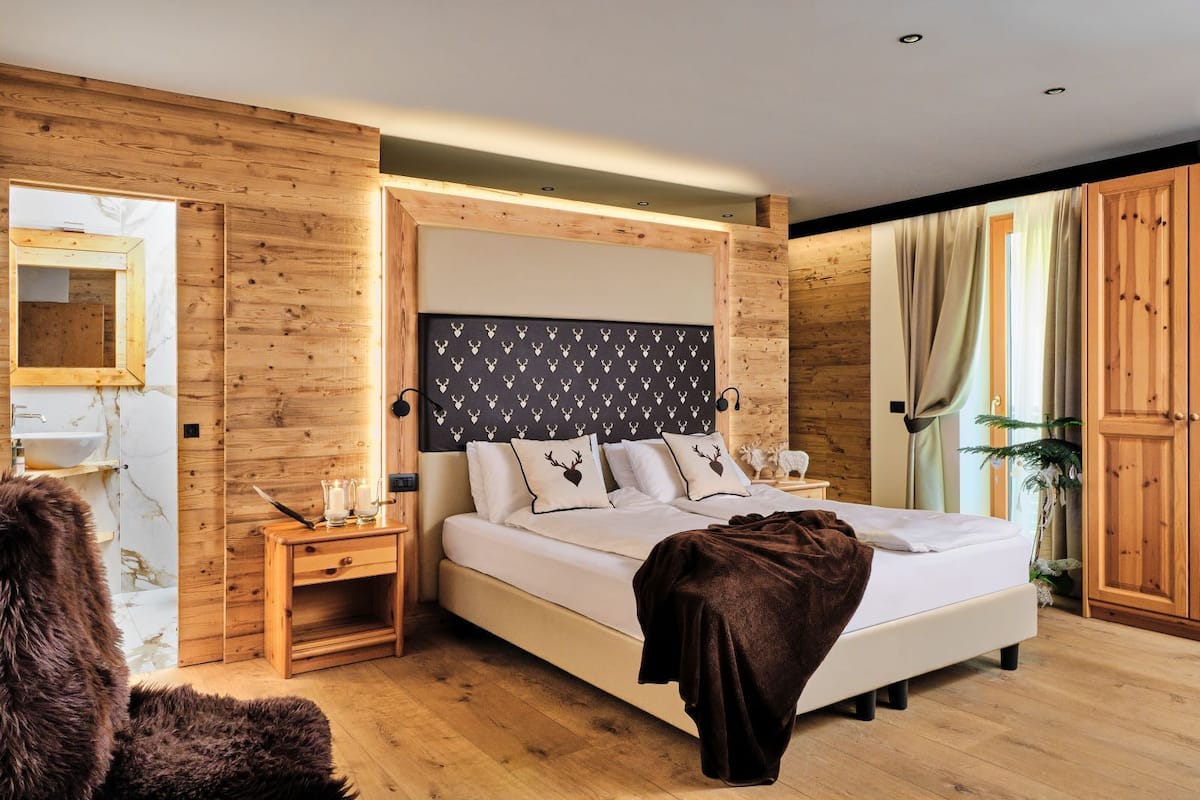 Junior Suite Brenta | 1 bedroom, minibar, in-room safe, individually decorated
