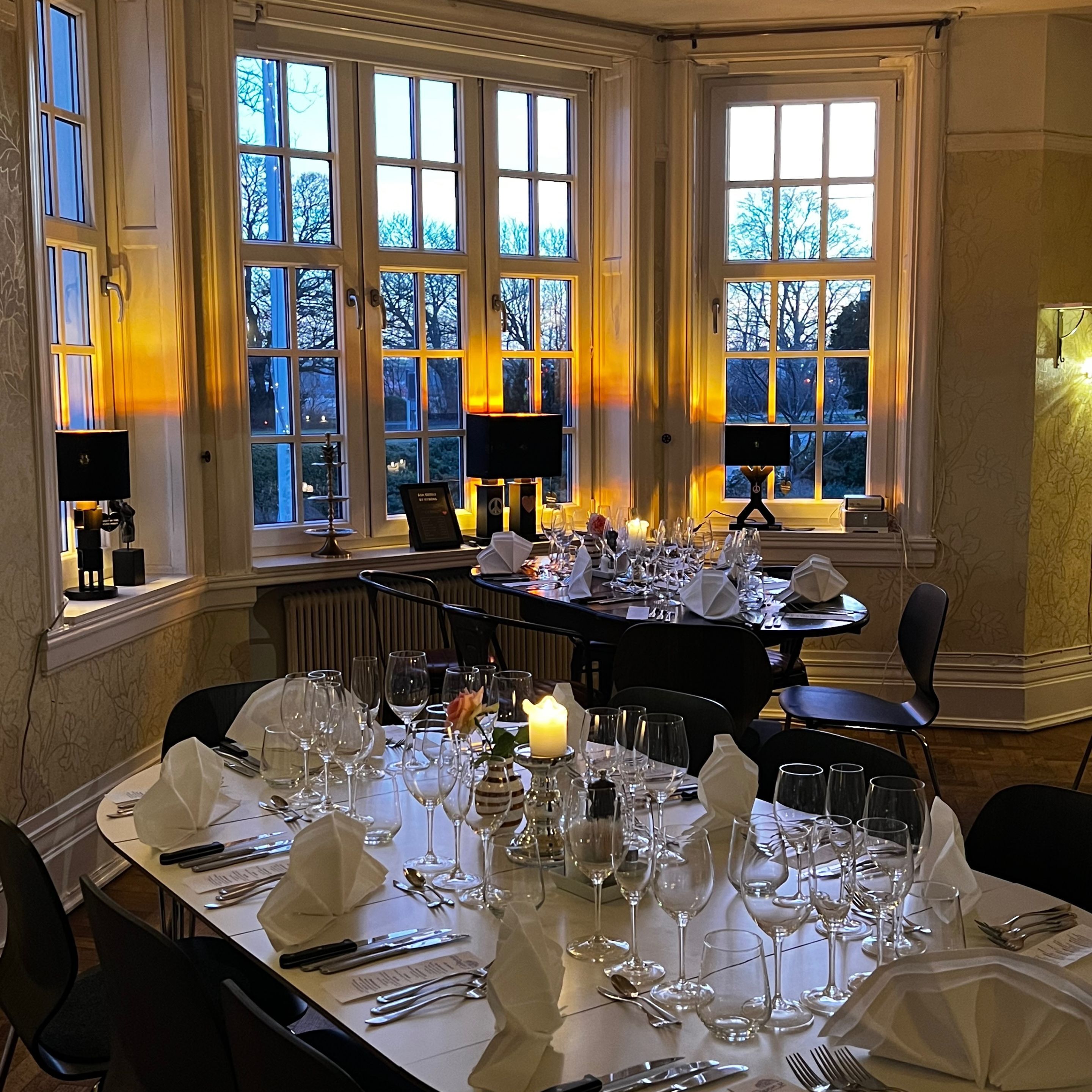 breakfast, lunch, dinner served; italian cuisine, garden views