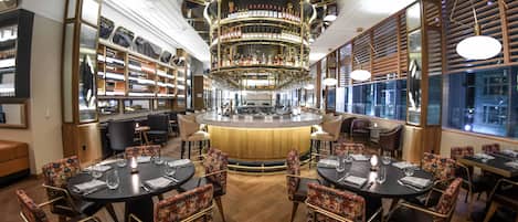 2 restaurants, breakfast, lunch, dinner served; American cuisine