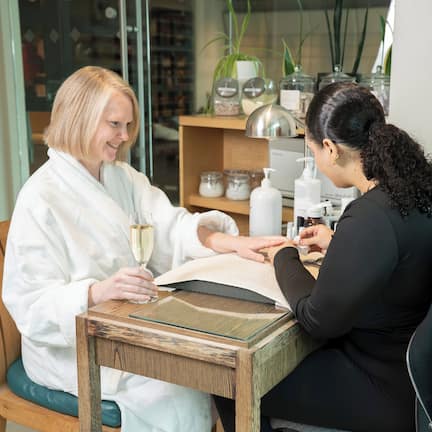 Couples treatment rooms, sauna, steam room, body treatments