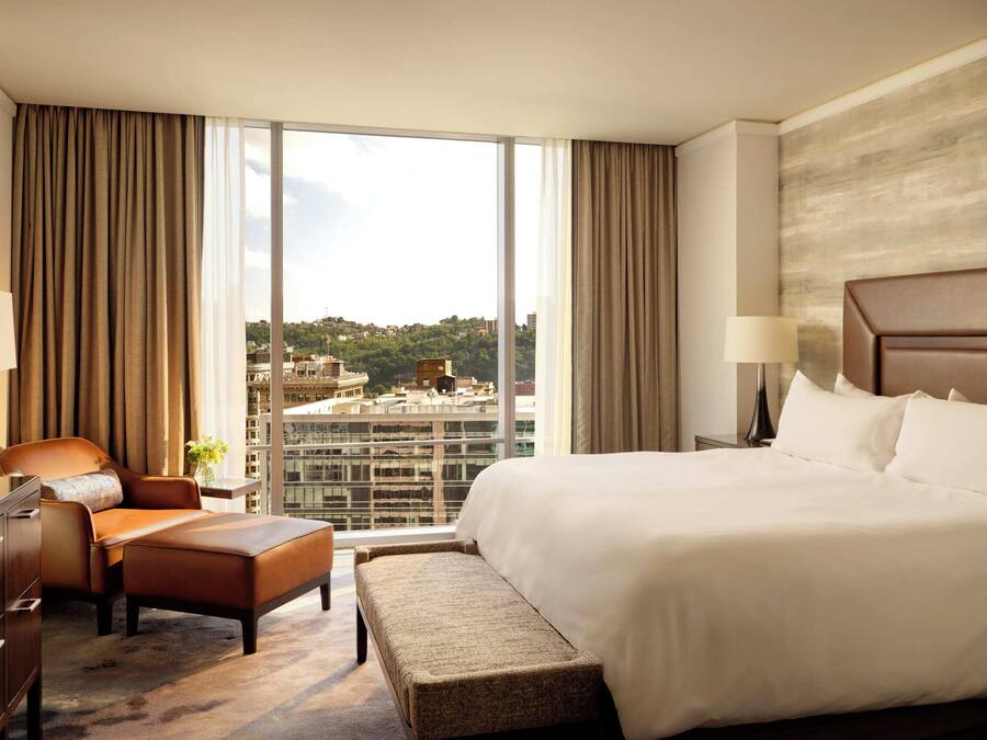Suite Exécutive, 1 très grand lit et 1 canapé-lit, vue fleuve