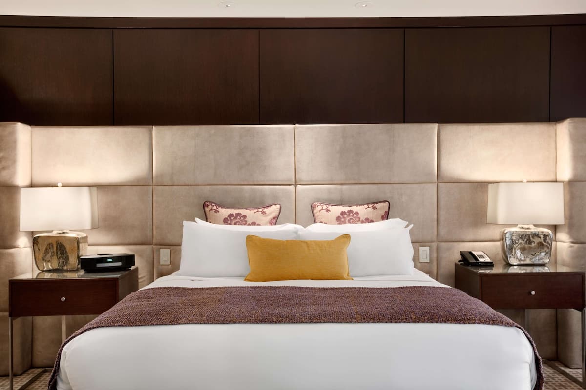 minibar, in-room safe, desk, blackout curtains