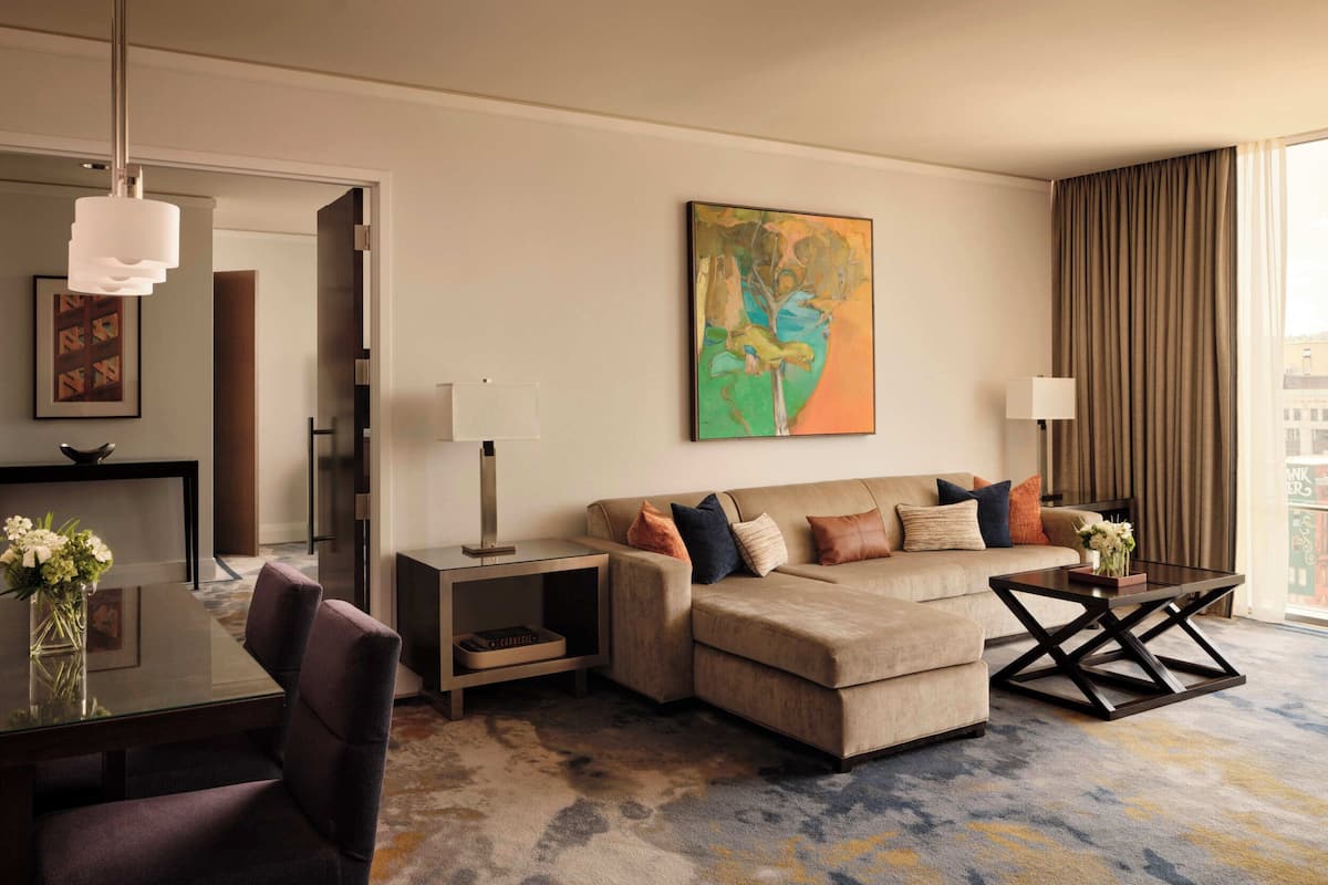 Executive Suite, 1 King Bed with Sofa bed, Roll-in Shower, River View | Minibar, in-room safe, desk, blackout drapes