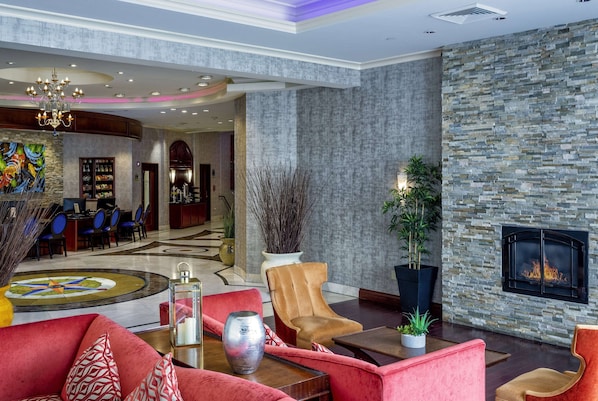 Lobby - Viana Hotel and Spa, Trademark Collection by Wyndham (Westbury)