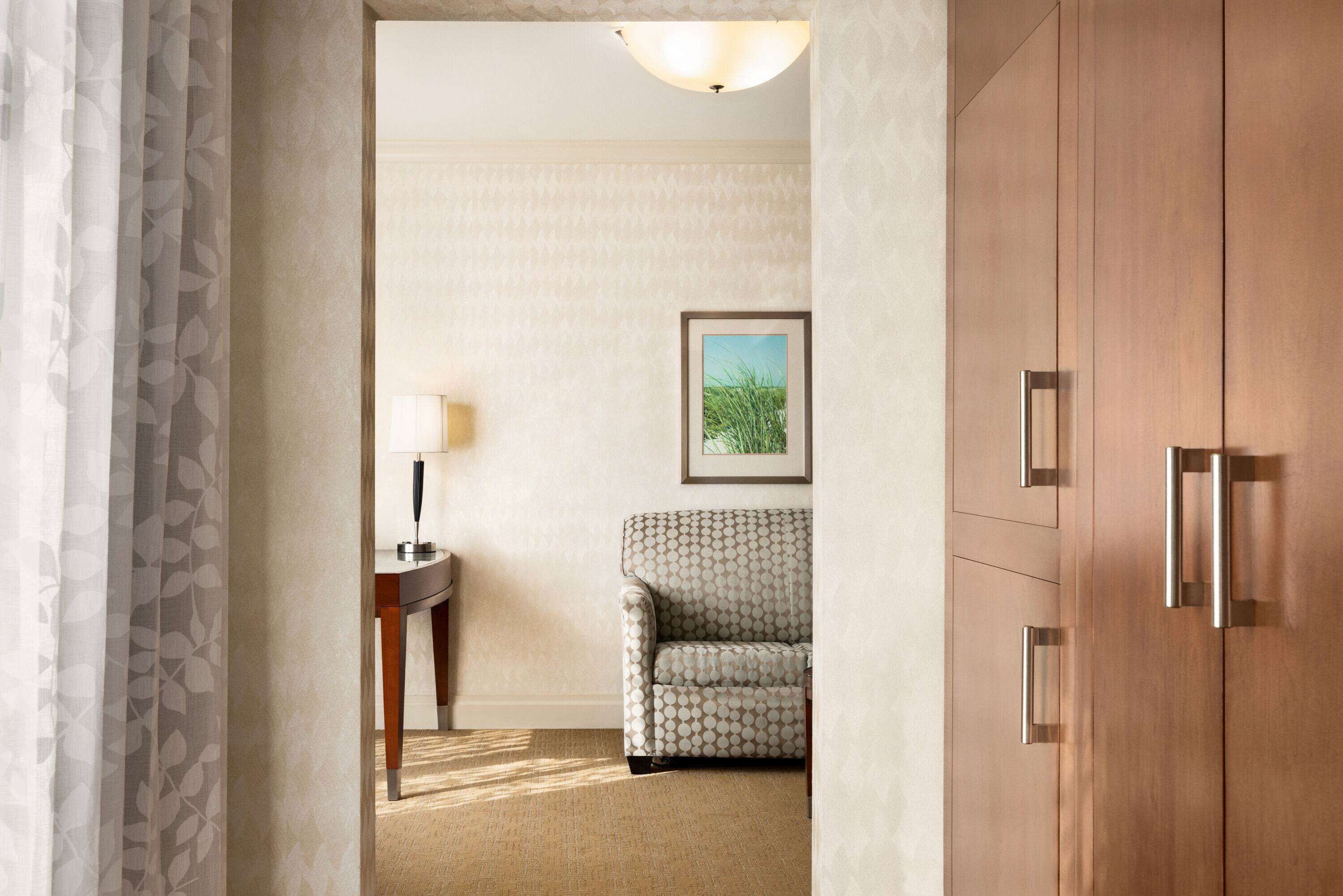 suite, 1 bedroom, non smoking, balcony (1 king bed, hydrotherapy) | frette italian sheets, premium bedding, pillow-top beds, in-room safe