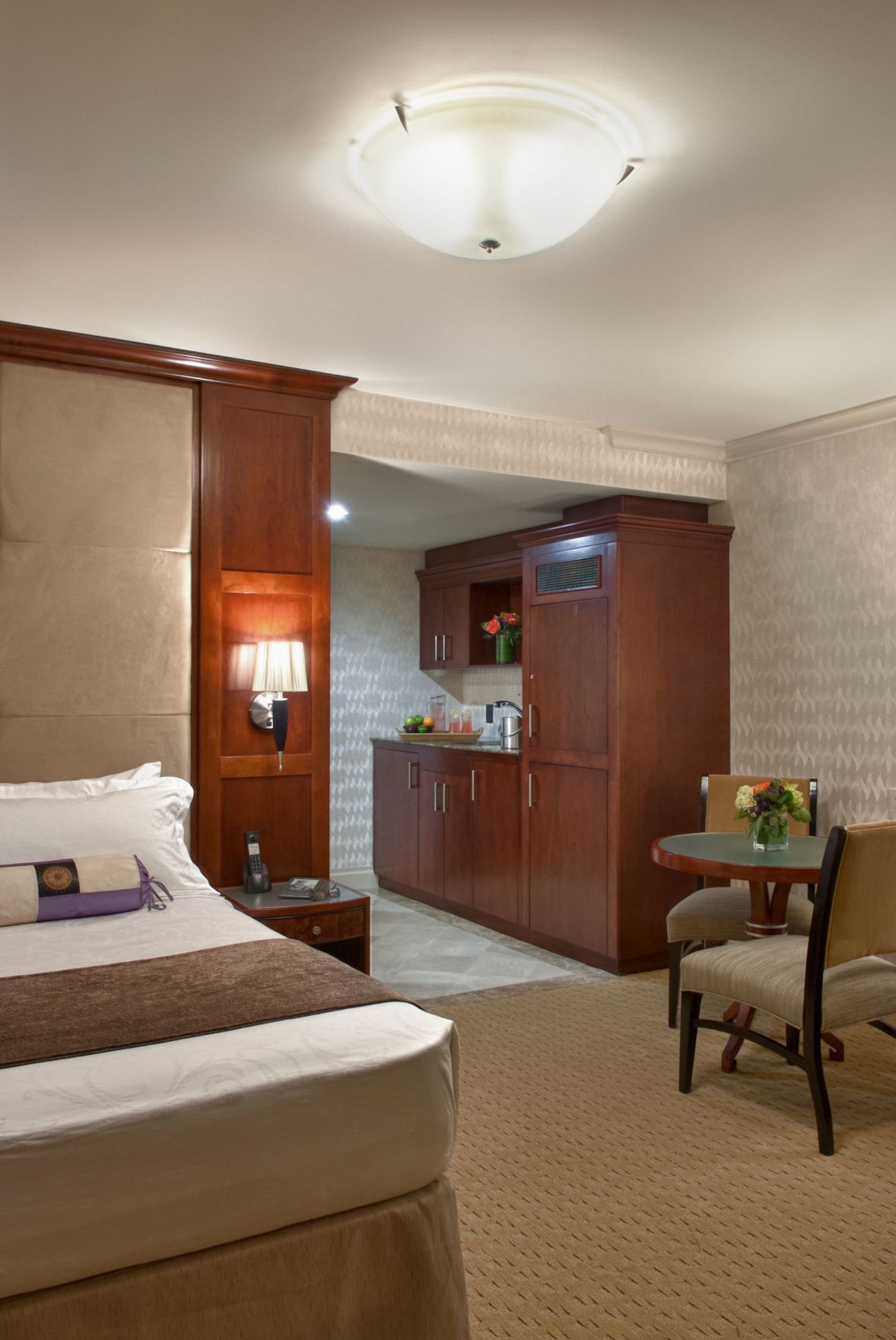 Frette Italian sheets, premium bedding, pillow-top beds, in-room safe