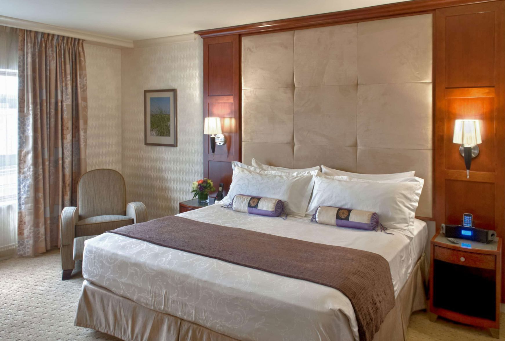 Frette Italian sheets, premium bedding, pillow-top beds, in-room safe