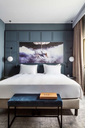 Ropa de cama de alta calidad y minibar 
